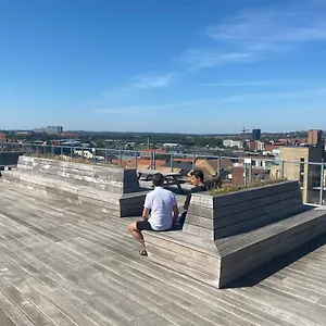 Modern With Rooftop, Privat Balcony, & Free Parking, Steps From Attractions Aarhus